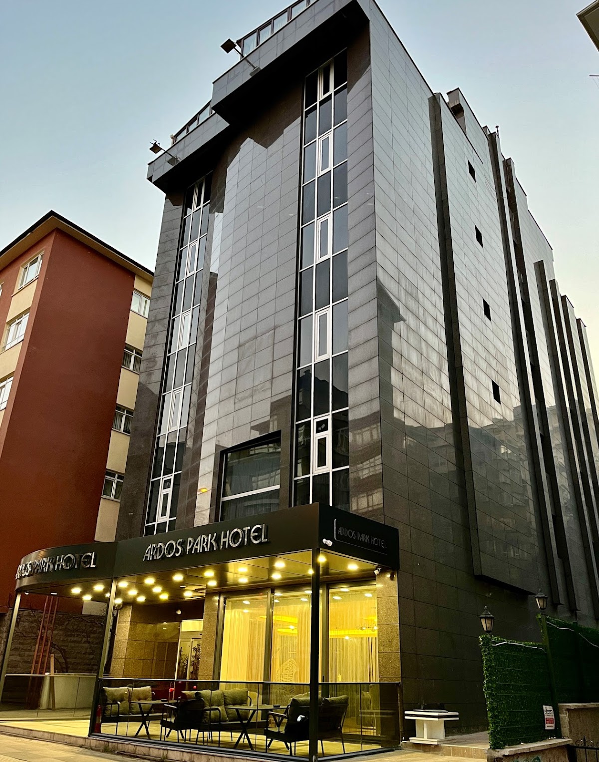 Ardos Park Hotel